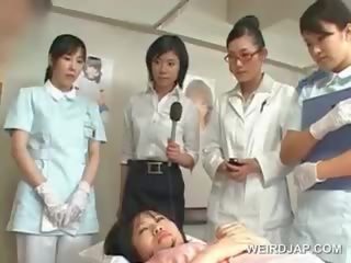 Азіатська брюнетка mademoiselle ударів волохата пеніс на в лікарня